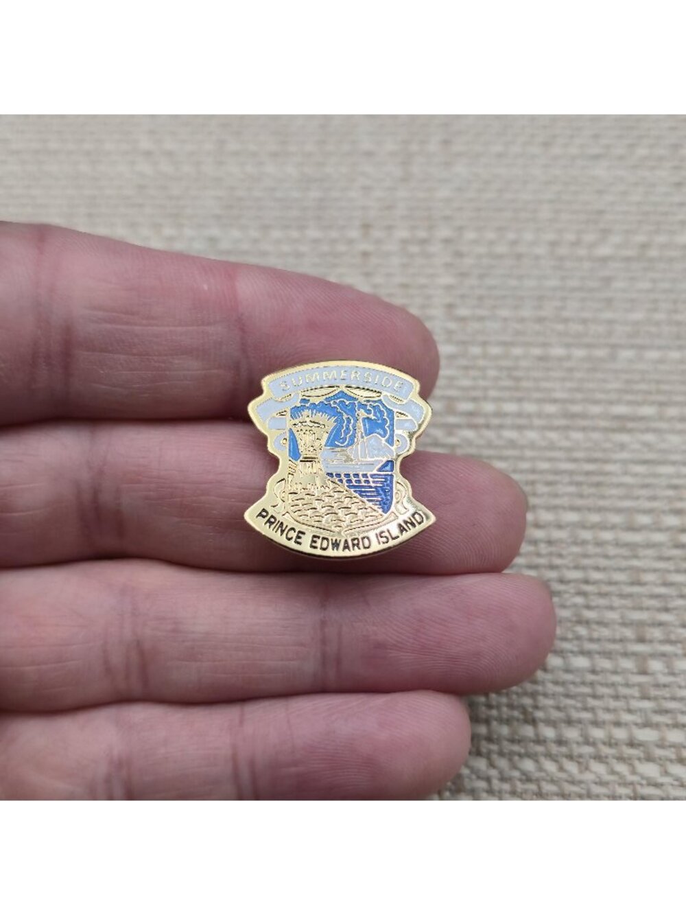 Vintage Summerside Prince Edward Island Shield Crest Enamel Lapel Pin A8896